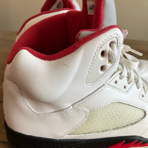2013 Air Jordan Men’s  Retro 5 “Fire Red” with silver tongue - Size 12 - Picture 5 of 15